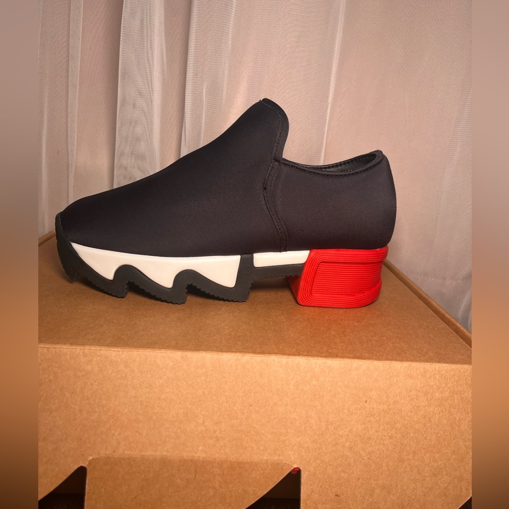 iRi NYC Black Red Low Top Sneaker